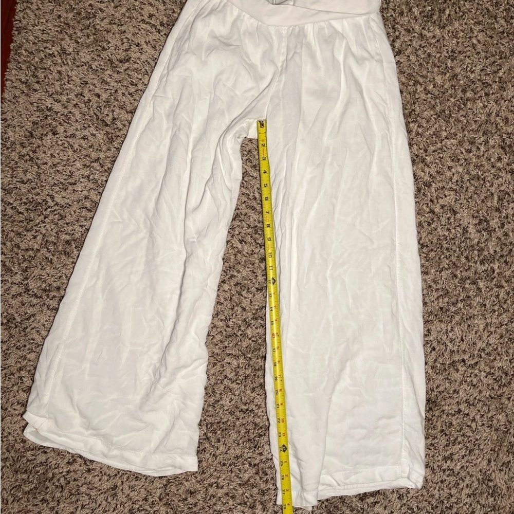 Hollister Cream Relaxed Pants
